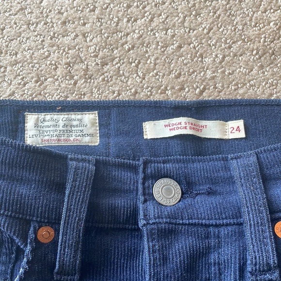 Levi’s Wedgie Straight Navy Cords - Picture 6 of 12